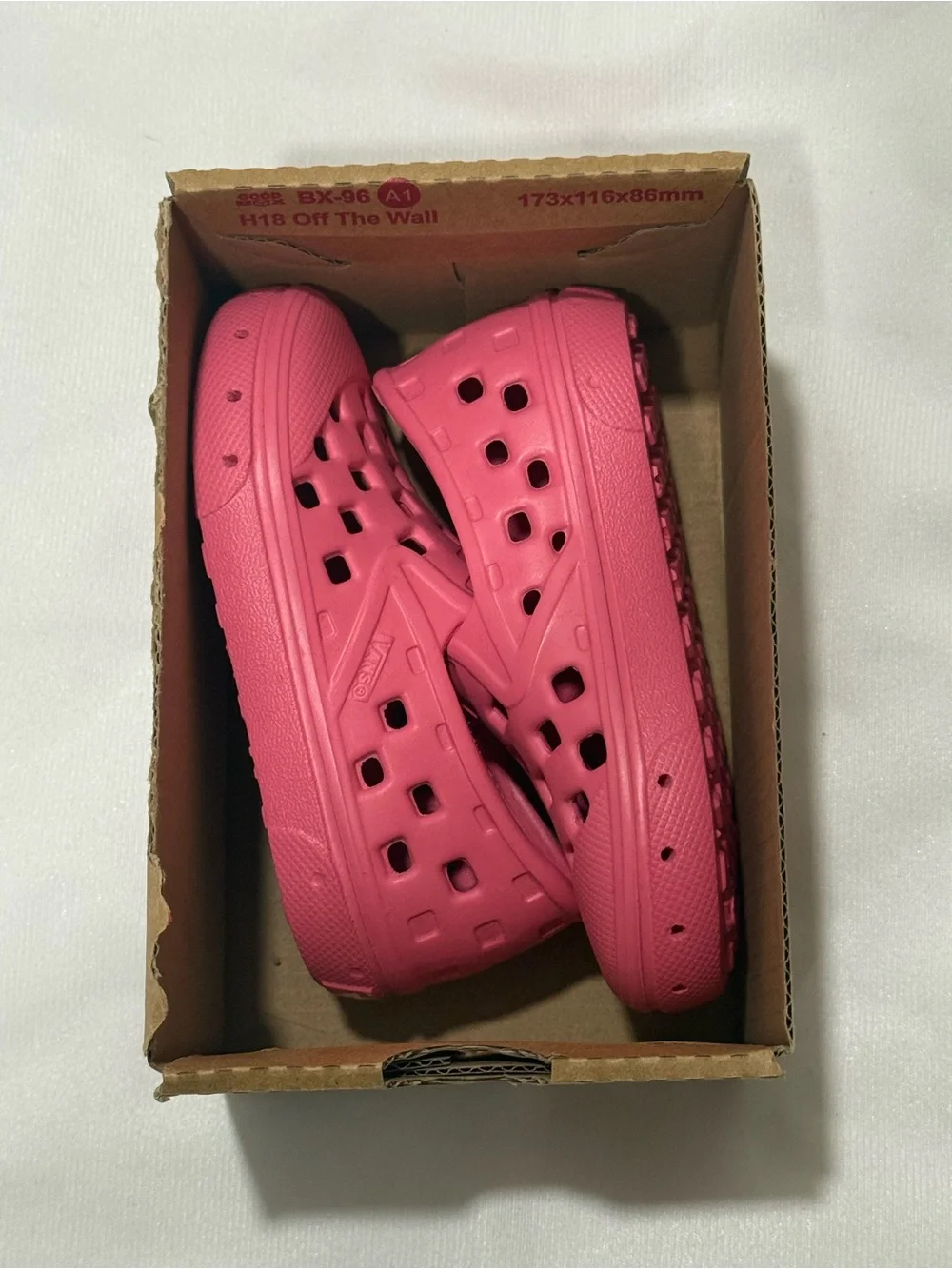 🆕 Vans Big Kids' Girls SLIP ON TREK Water Shoes